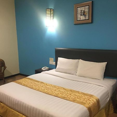 Hotel Zamburger Kempas - Previously 8 Days Boutique Hotel Skudai Extérieur photo