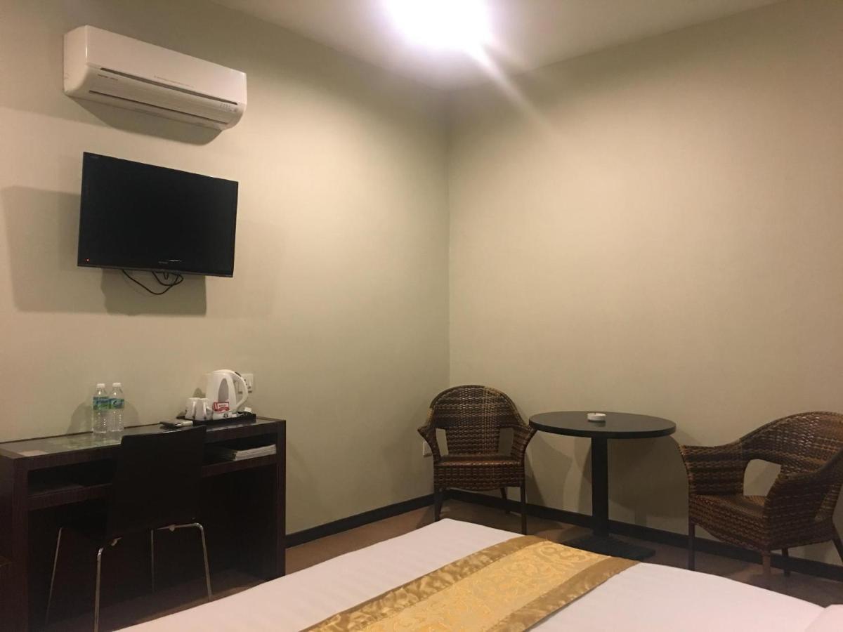 Hotel Zamburger Kempas - Previously 8 Days Boutique Hotel Skudai Extérieur photo