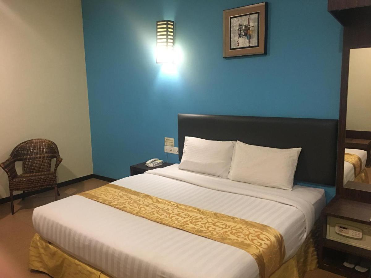 Hotel Zamburger Kempas - Previously 8 Days Boutique Hotel Skudai Extérieur photo
