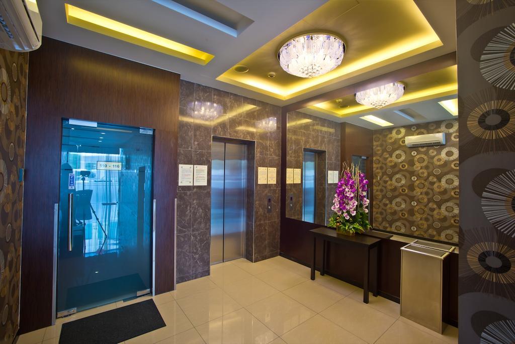 Hotel Zamburger Kempas - Previously 8 Days Boutique Hotel Skudai Extérieur photo