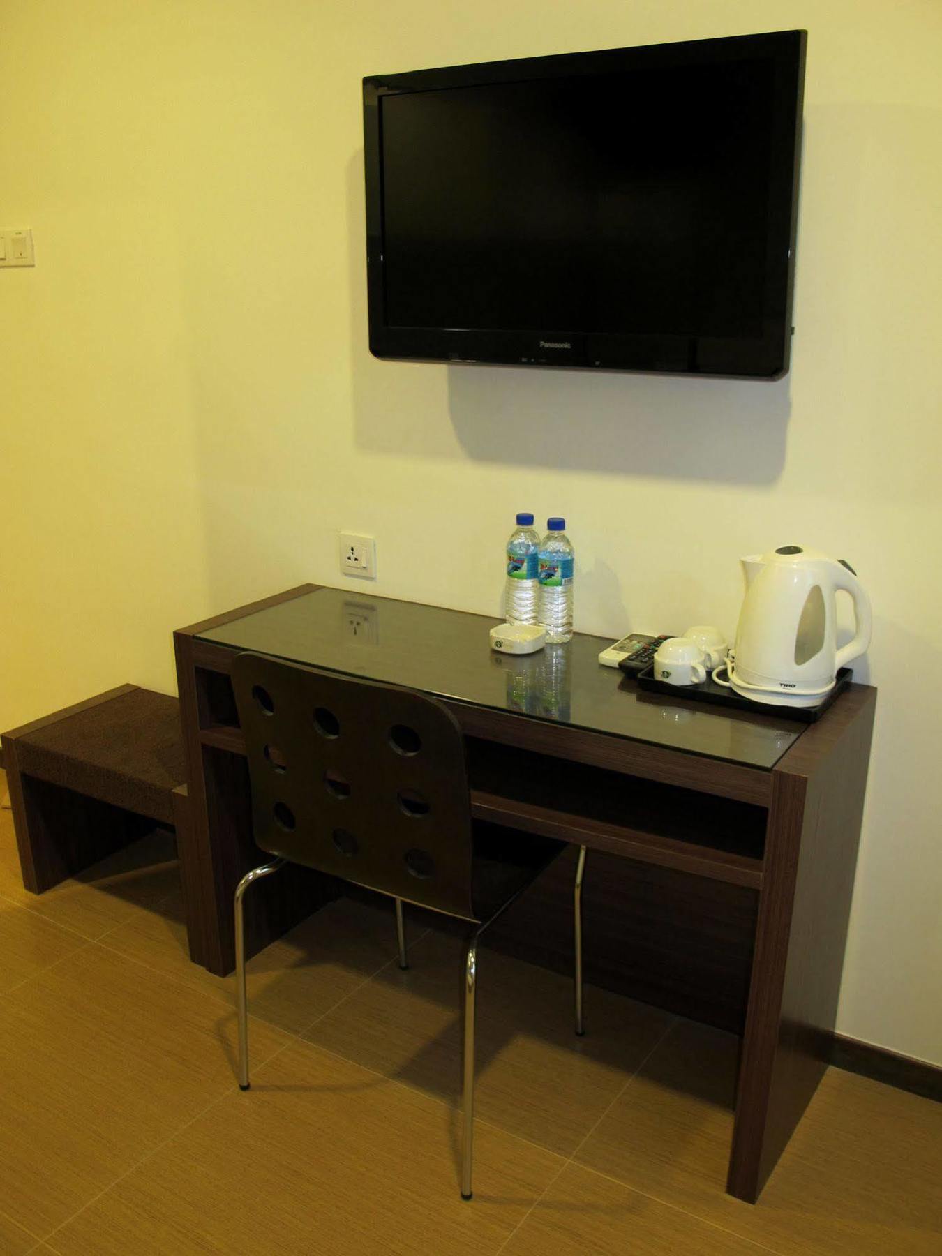 Hotel Zamburger Kempas - Previously 8 Days Boutique Hotel Skudai Extérieur photo